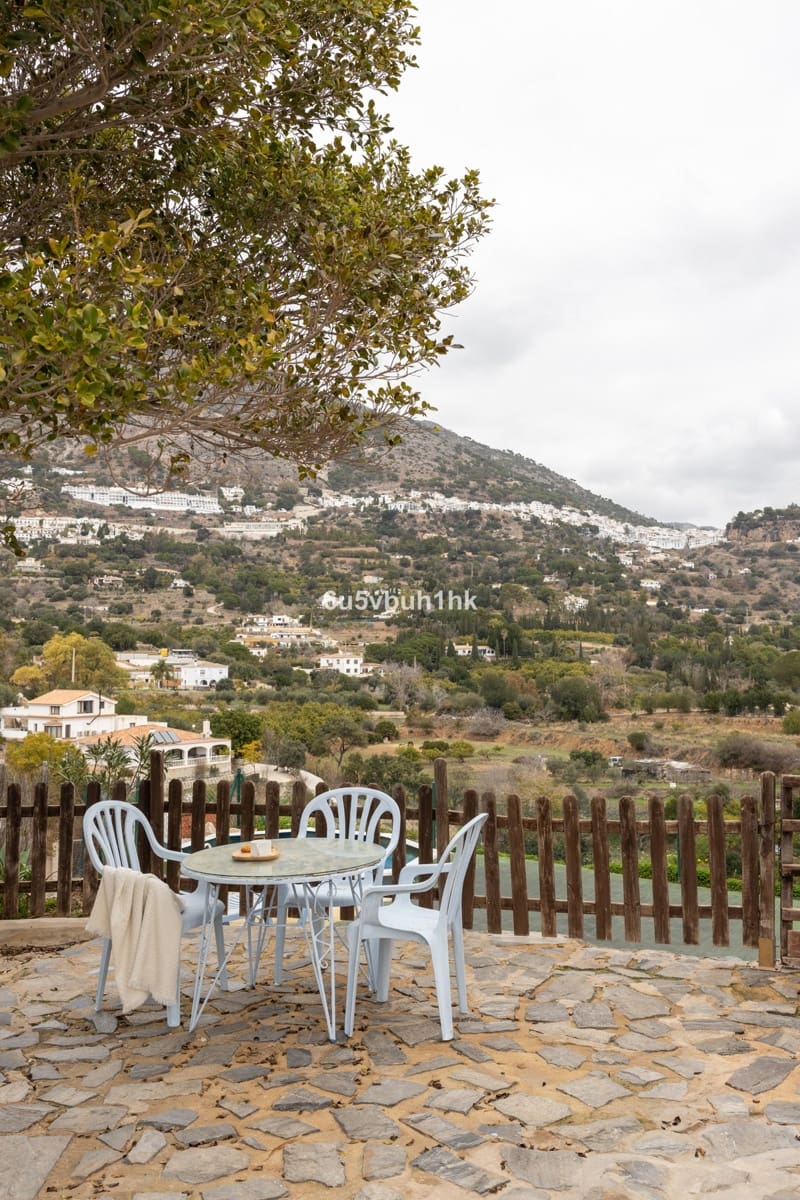 4 soveværelse Villa til salg i Mijas med swimmingpool garage - € 550.000 (Ref: 8125087)