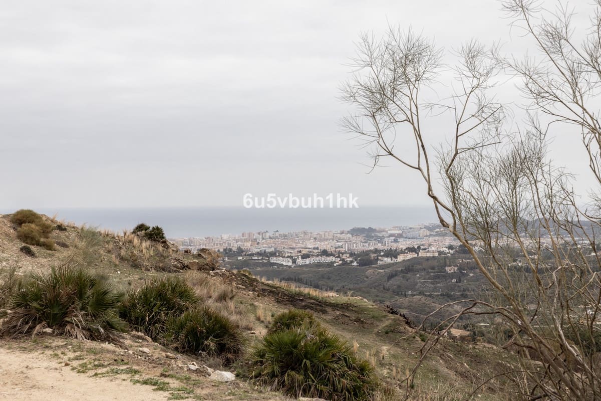 4 soveværelse Villa til salg i Mijas med swimmingpool garage - € 550.000 (Ref: 8125087)