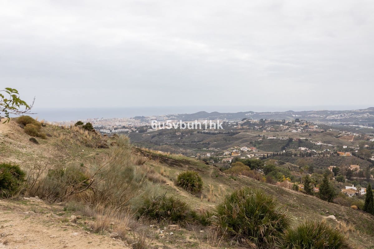 4 soveværelse Villa til salg i Mijas med swimmingpool garage - € 550.000 (Ref: 8125087)