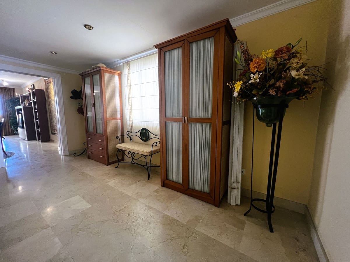 2 soveværelse Lejlighed til salg i Puerto Banus med swimmingpool garage - € 950.000 (Ref: 8132607)