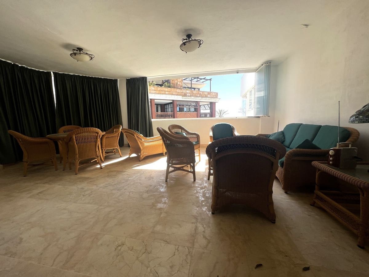 2 soveværelse Lejlighed til salg i Puerto Banus med swimmingpool garage - € 950.000 (Ref: 8132607)