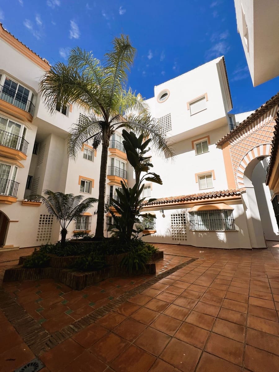 2 soveværelse Lejlighed til salg i Puerto Banus med swimmingpool garage - € 950.000 (Ref: 8132607)