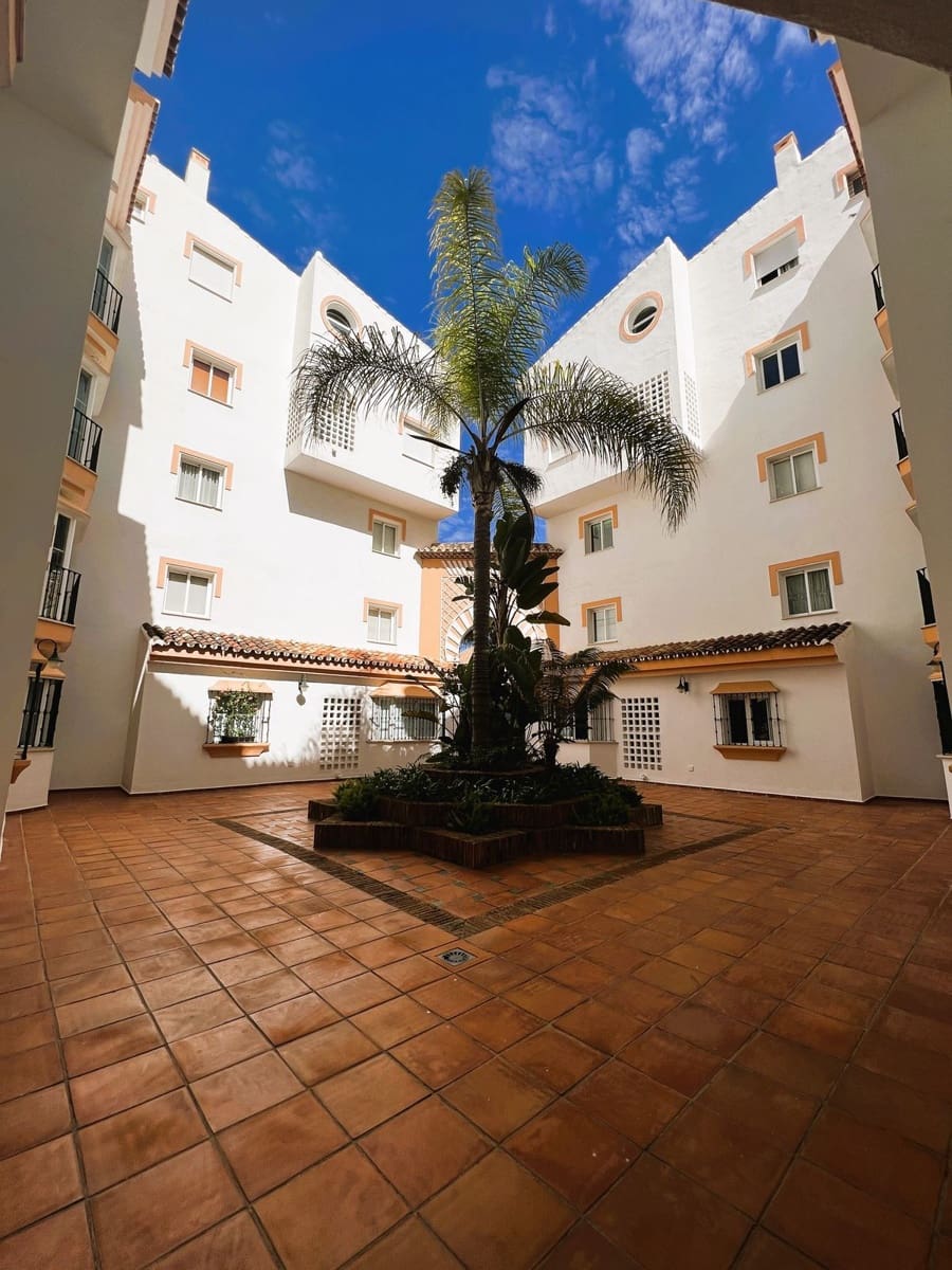 2 soveværelse Lejlighed til salg i Puerto Banus med swimmingpool garage - € 950.000 (Ref: 8132607)