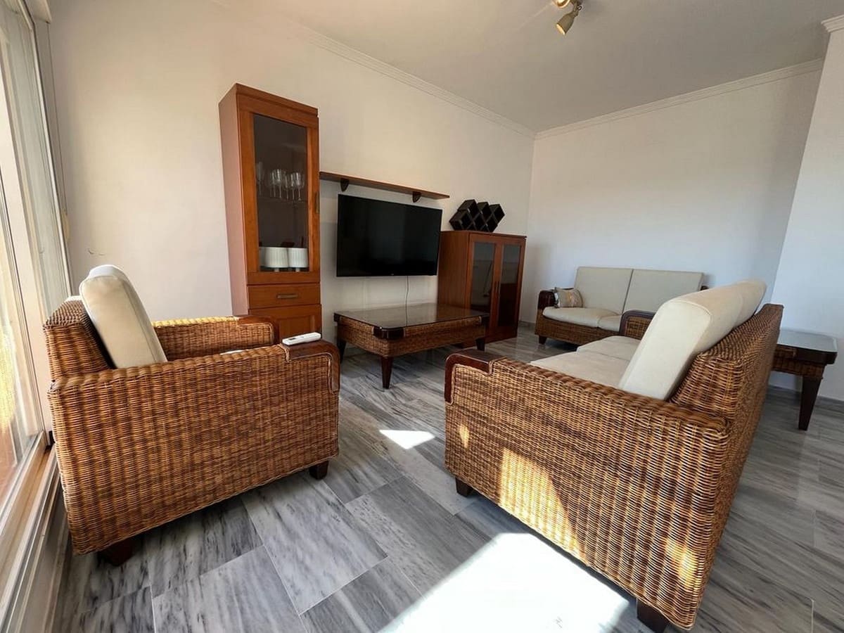 3 Zimmer Penthouse zu verkaufen in Estepona mit Pool Garage - 750.000 € (Ref: 8143432)