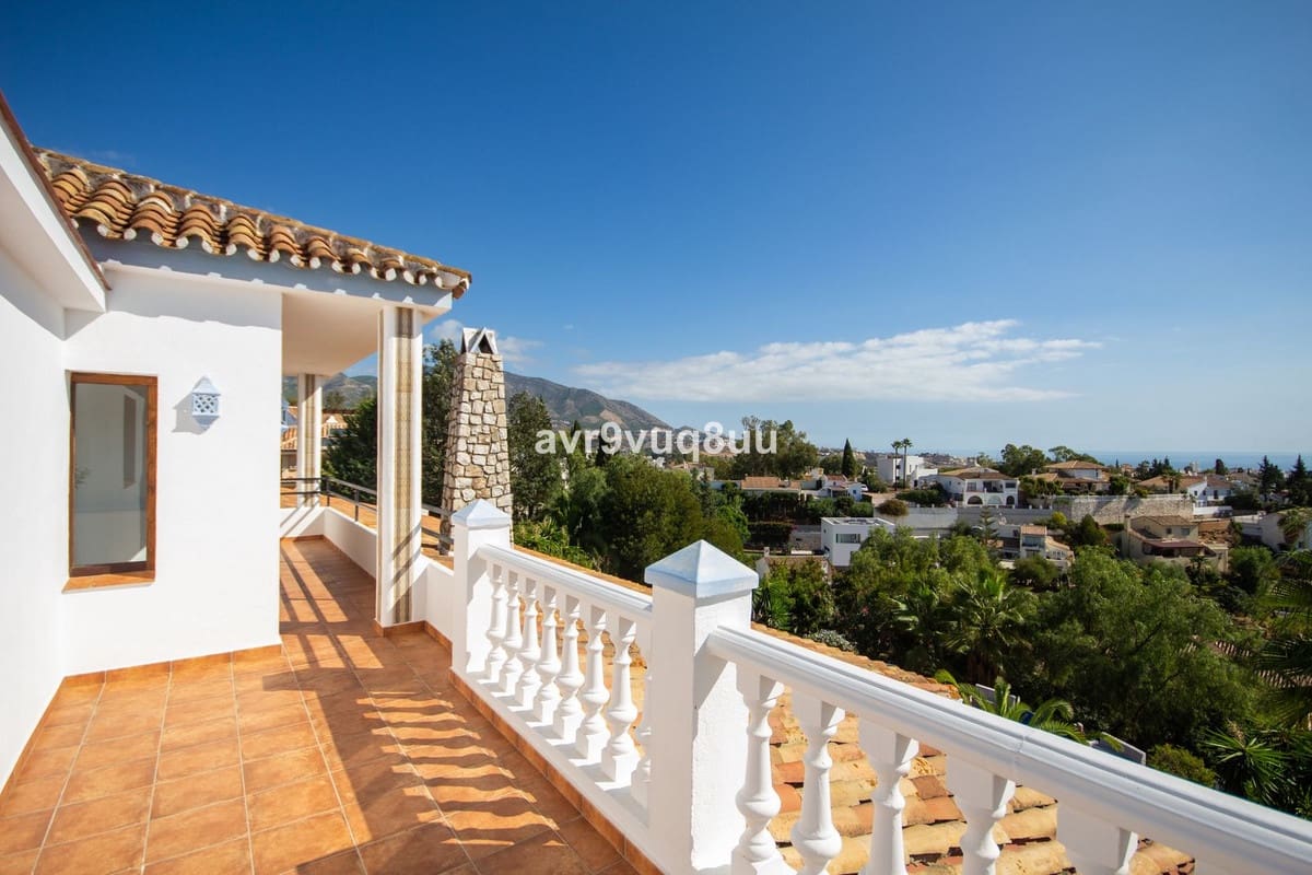 7 chambre Villa/Maison à vendre à Mijas Costa avec piscine garage - 1 395 000 € (Ref: 8163353)