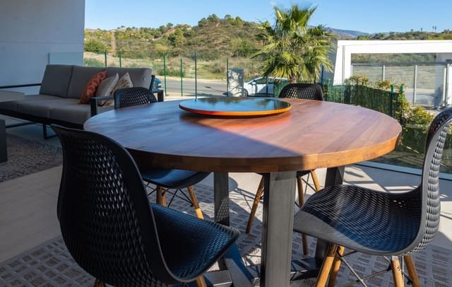 2 soverom Leilighet til salgs i New Golden Mile, Estepona med svømmebasseng garasje - € 515 000 (Ref: 8221899)