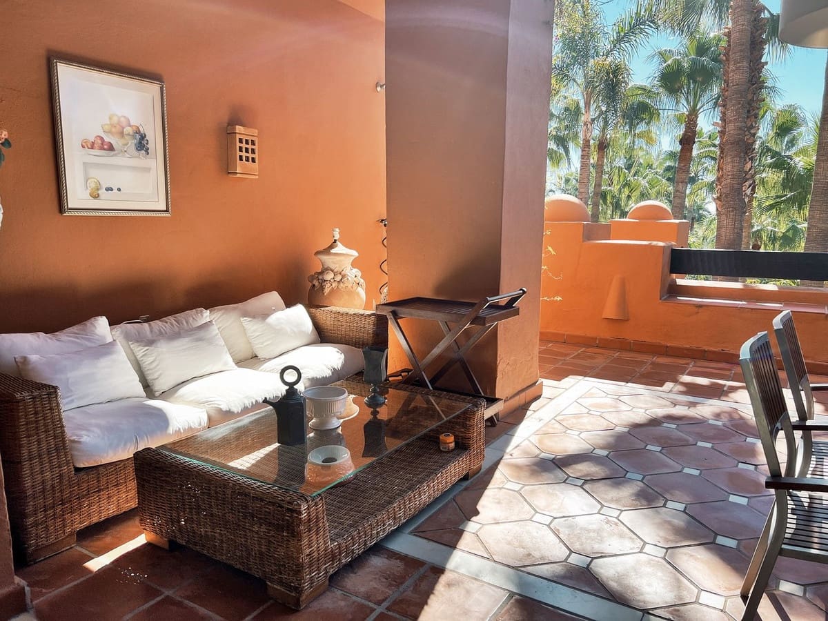 3 chambre Penthouse à vendre à Nueva Andalucia avec piscine garage - 1 995 000 € (Ref: 8244580)