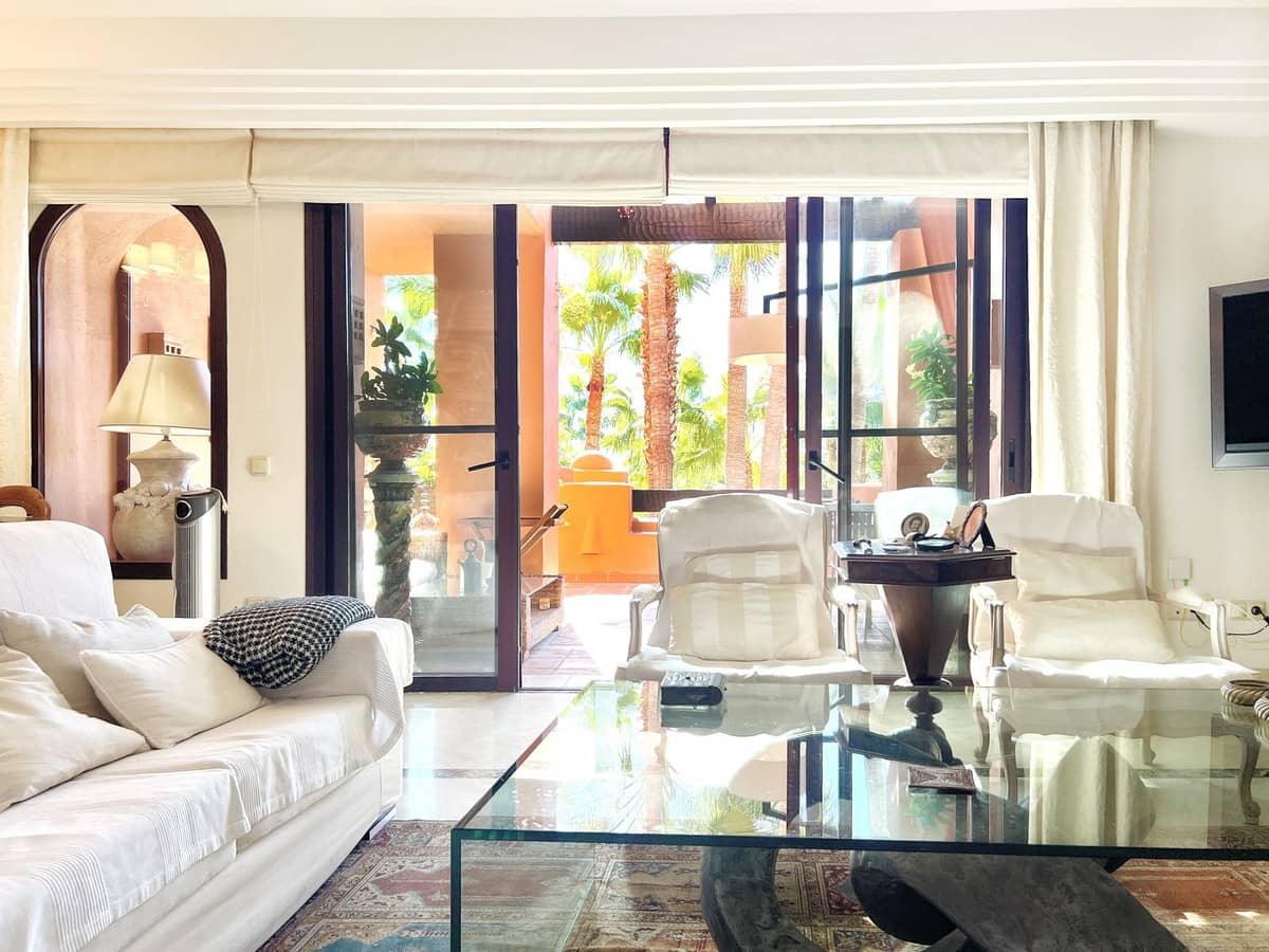 3 chambre Penthouse à vendre à Nueva Andalucia avec piscine garage - 1 995 000 € (Ref: 8244580)