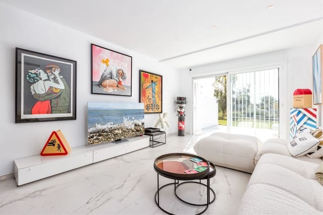 2 makuuhuone Huoneisto myytävänä paikassa Nueva Andalucia, Marbella mukana uima-altaan 
autotalli - 645 000 € (Ref: 8246577)