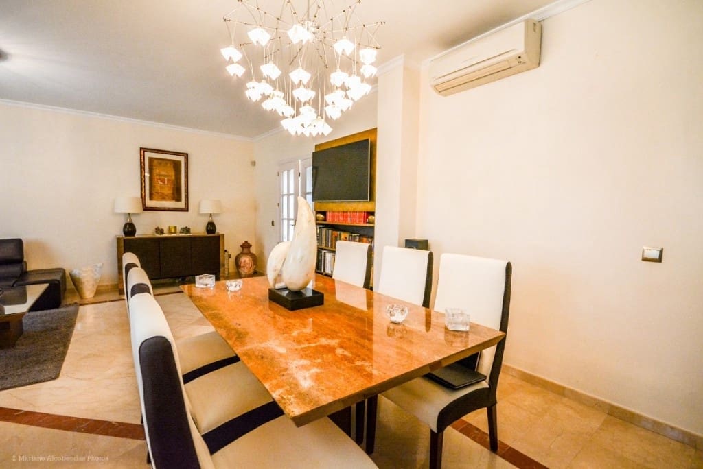 5 chambre Villa/Maison à vendre à Mijas Costa avec piscine garage - 866 000 € (Ref: 8249563)