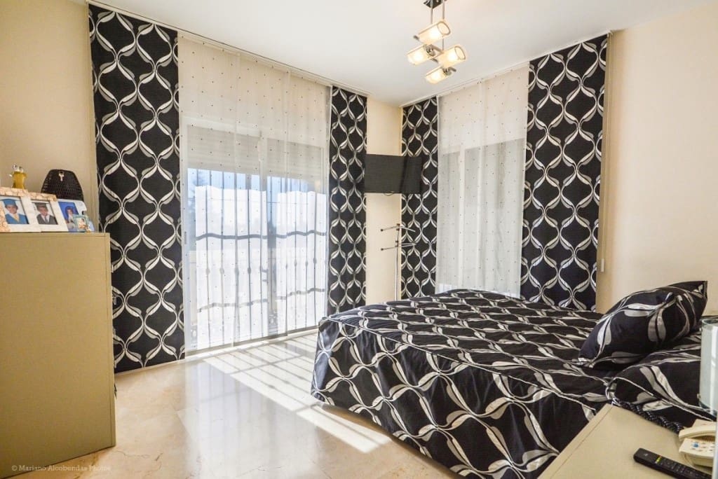 5 chambre Villa/Maison à vendre à Mijas Costa avec piscine garage - 866 000 € (Ref: 8249563)