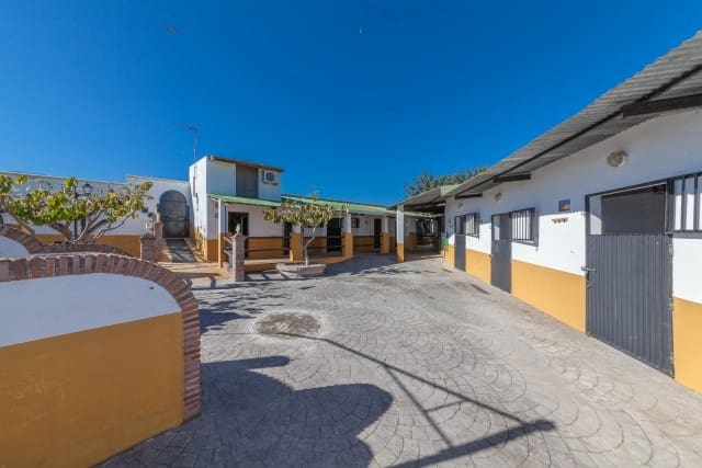 3 slaapkamer Villa te koop in El Padrón, Estepona met zwembad garage - € 720.000 (Ref: 8293550)