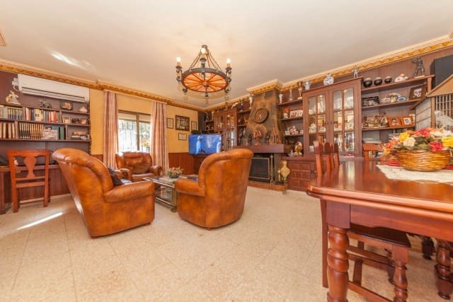 3 quarto Moradia para venda em El Padron com piscina garagem - 720 000 € (Ref: 8293550)