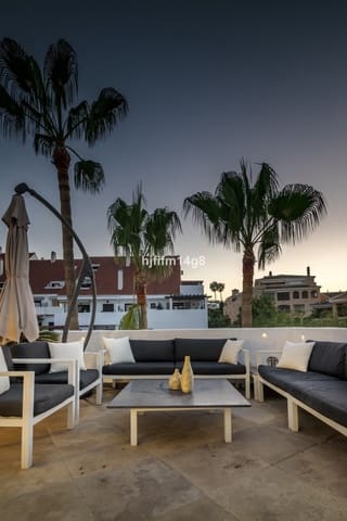 3 chambre Penthouse à vendre à Nueva Andalucia, Marbella avec piscine garage - 1 195 000 € (Ref: 8306611)