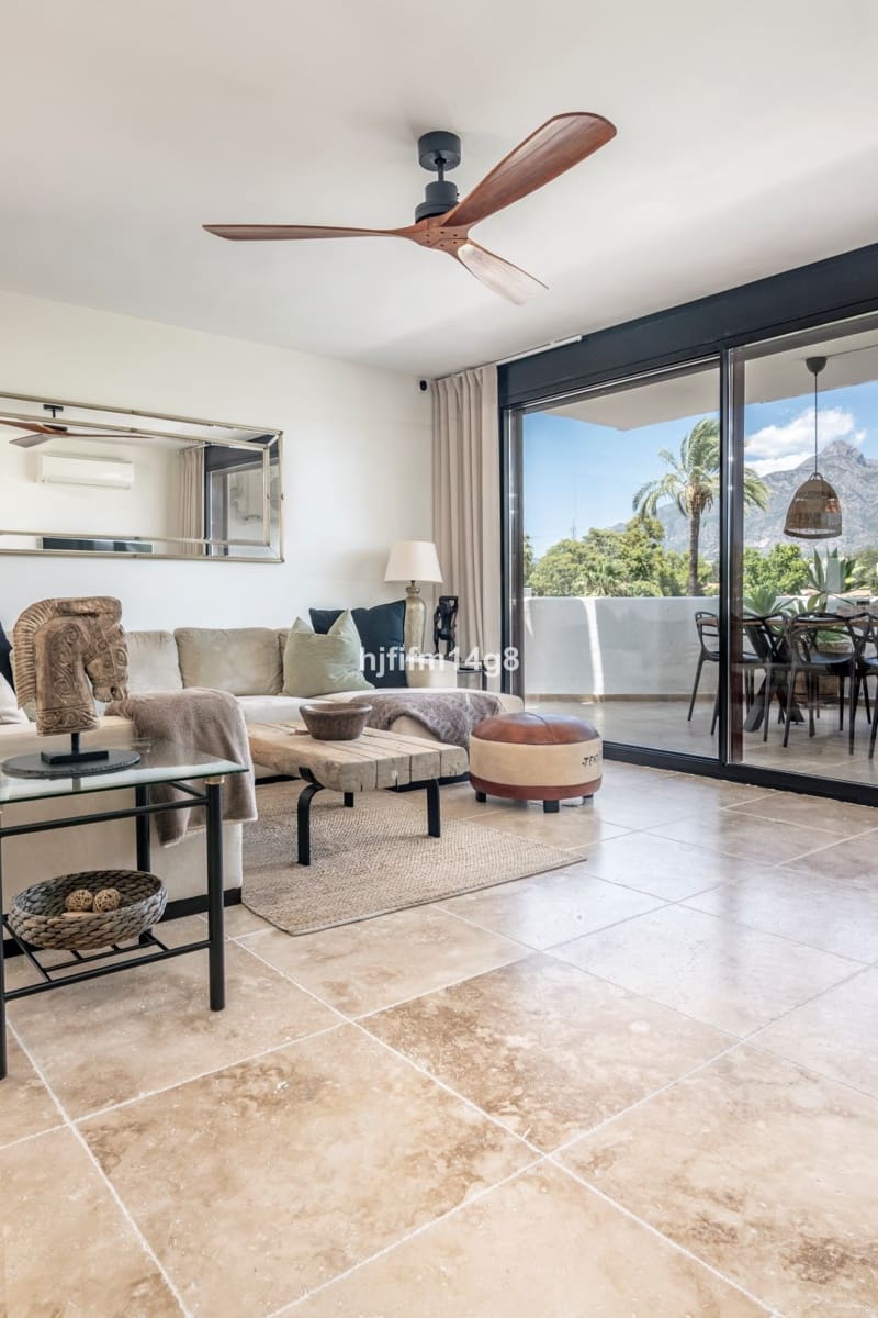 3 chambre Penthouse à vendre à Nueva Andalucia avec piscine garage - 1 195 000 € (Ref: 8306611)