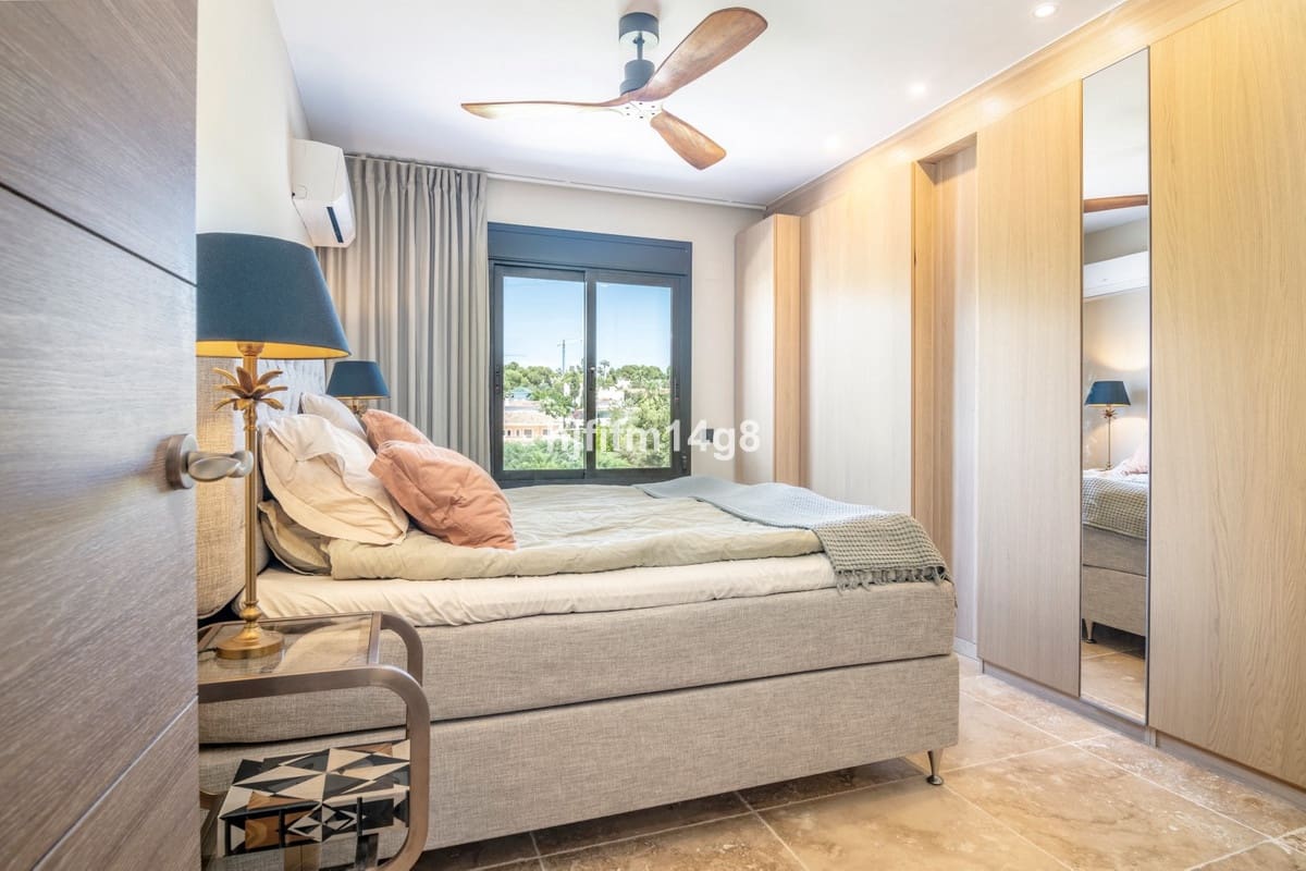 3 chambre Penthouse à vendre à Nueva Andalucia avec piscine garage - 1 195 000 € (Ref: 8306611)