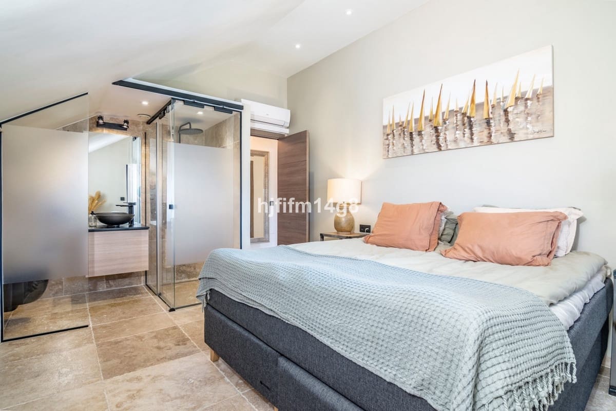 3 chambre Penthouse à vendre à Nueva Andalucia avec piscine garage - 1 195 000 € (Ref: 8306611)