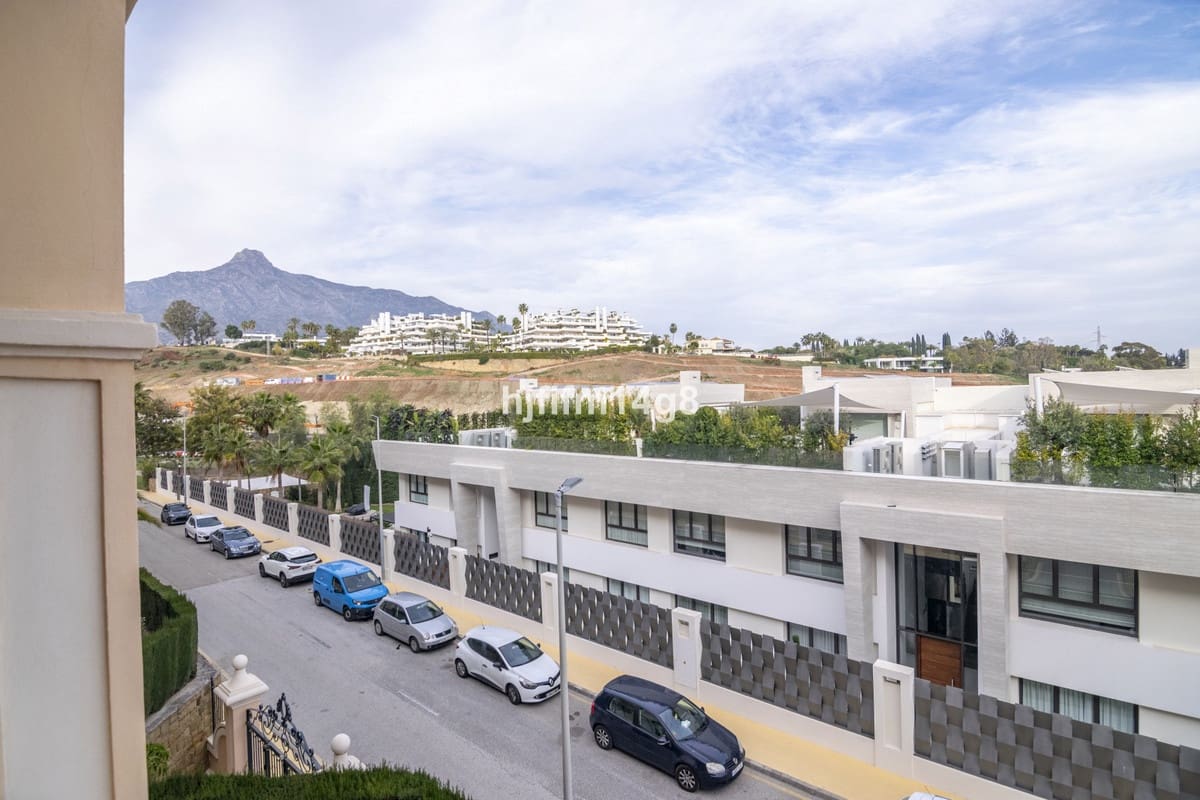 3 bedroom Apartment for sale in Golden Mile with pool garage - € 1,650,000 (Ref: 8307712)
