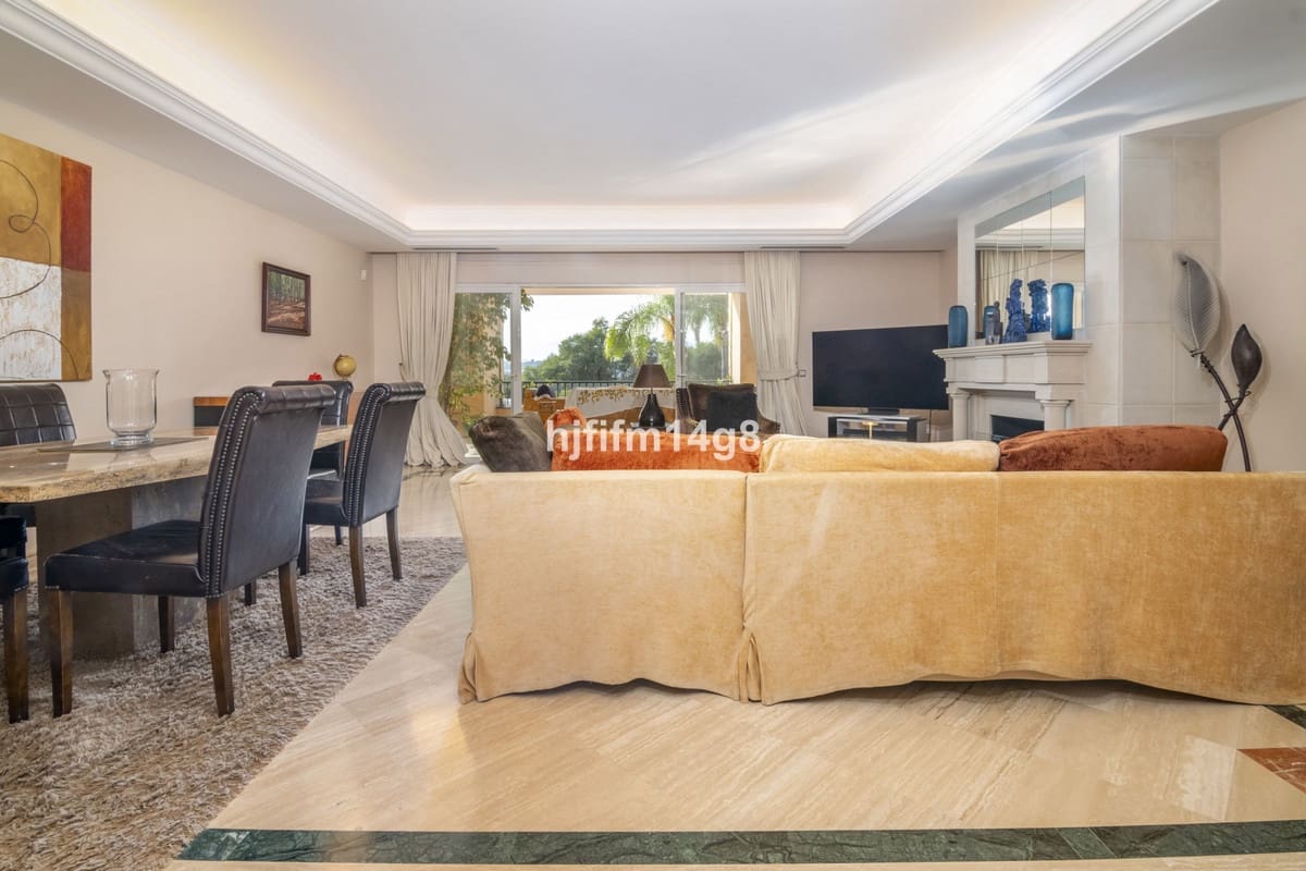 3 bedroom Apartment for sale in Golden Mile with pool garage - € 1,650,000 (Ref: 8307712)