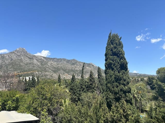 6 soverom Villa til salgs i Golden Mile, Marbella med svømmebasseng garasje - € 3 000 000 (Ref: 8324033)