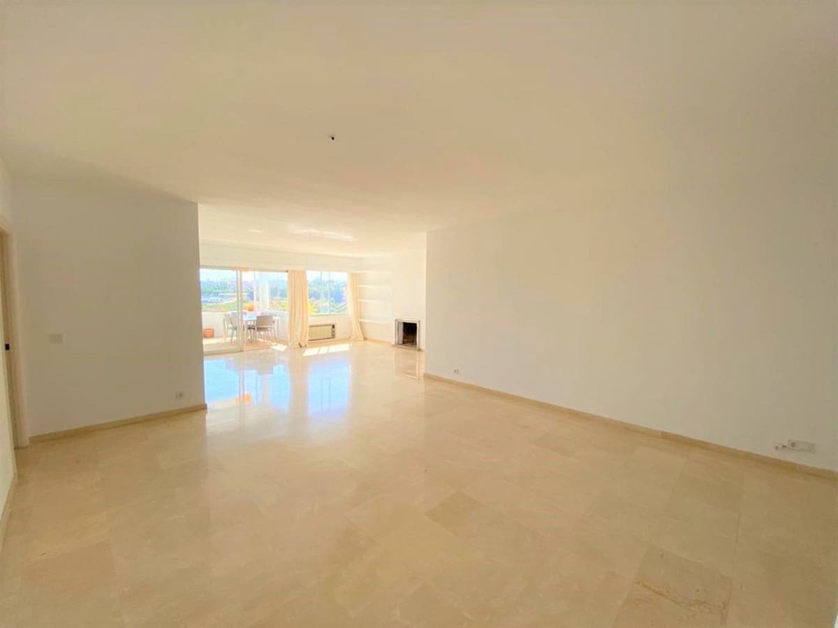 3 soverom Leilighet til salgs i Guadalmina med svømmebasseng garasje - € 620 000 (Ref: 8353456)