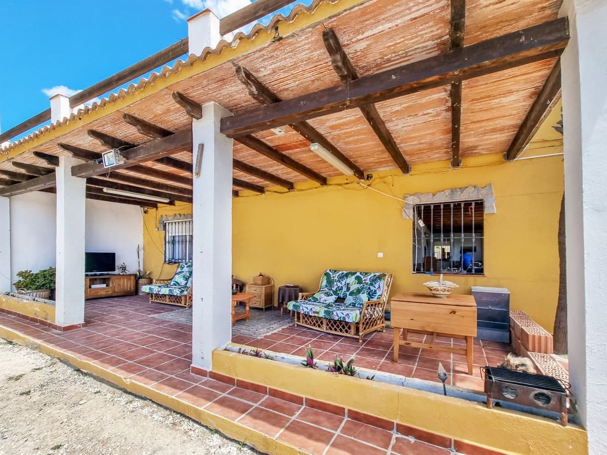 3 chambre Finca/Maison de Campagne à vendre à Casares avec piscine - 640 000 € (Ref: 8375103)
