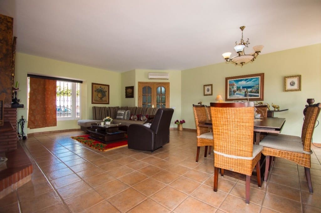 4 soveværelse Villa til salg i Campo Mijas med swimmingpool garage - € 900.000 (Ref: 8379489)