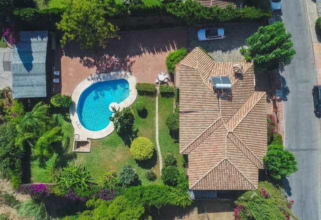 4 soveværelse Villa til salg i Campo Mijas, Mijas med swimmingpool garage - € 900.000 (Ref: 8379489)