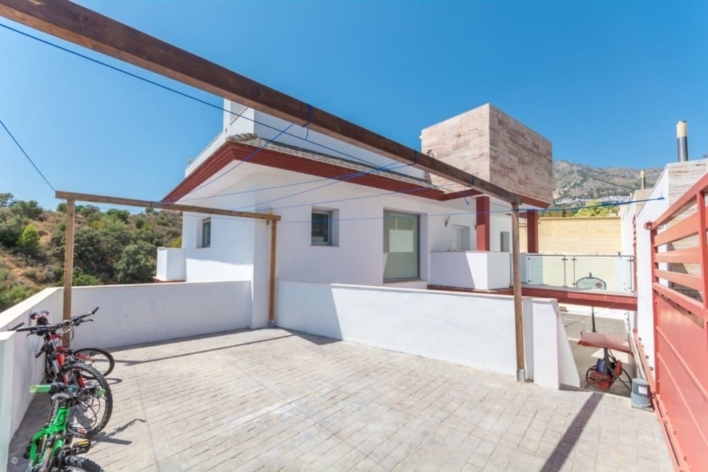5 chambre Villa/Maison à vendre à Mijas Costa avec piscine garage - 895 000 € (Ref: 8379490)