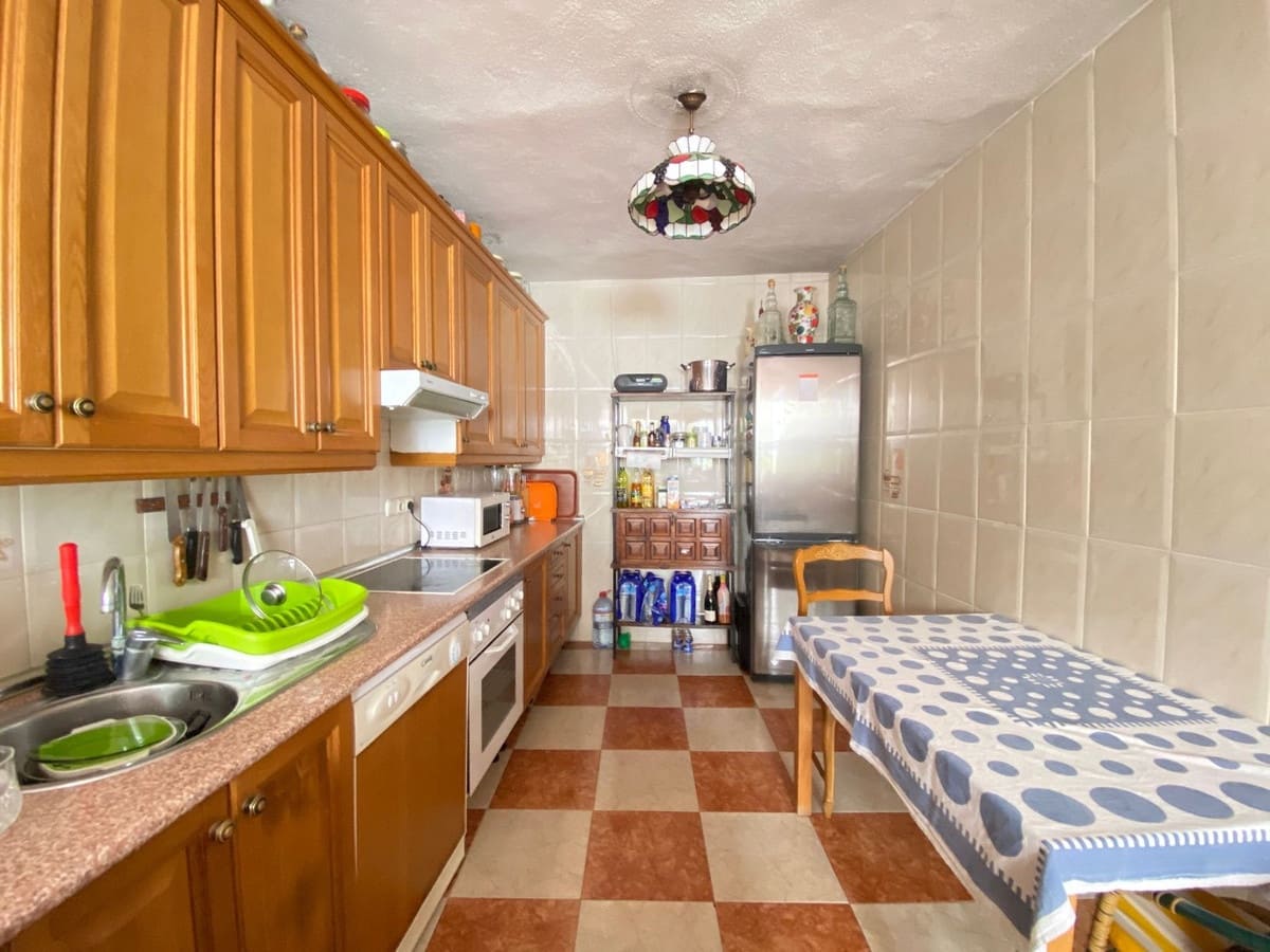 7 makuuhuone Omakotitalo myytävänä paikassa Marbella - 1 200 000 € (Ref: 8411991)