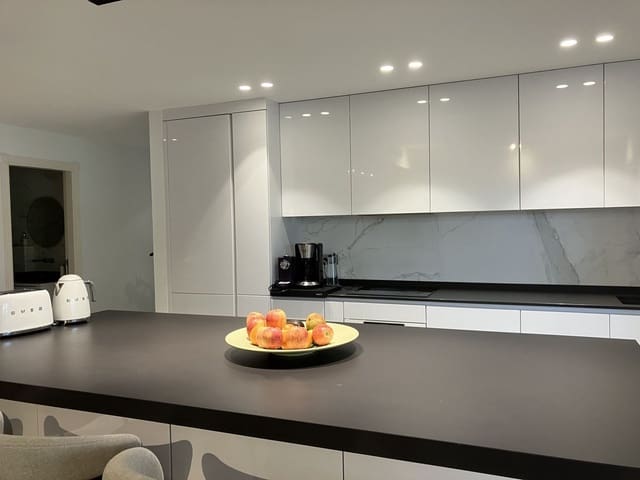 4 Zimmer Apartment zu verkaufen in Aloha Golf, Marbella mit Pool Garage - 580.000 € (Ref: 8418460)