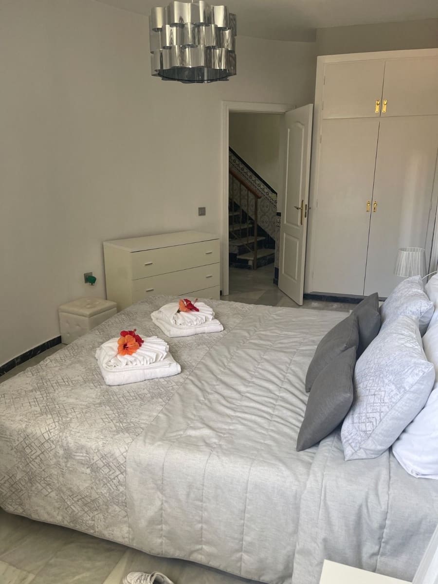 6 soveværelse Villa til salg i El Faro med swimmingpool - € 895.000 (Ref: 8420235)