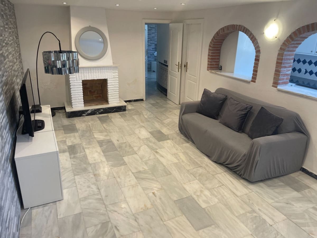 6 soveværelse Villa til salg i El Faro med swimmingpool - € 895.000 (Ref: 8420235)