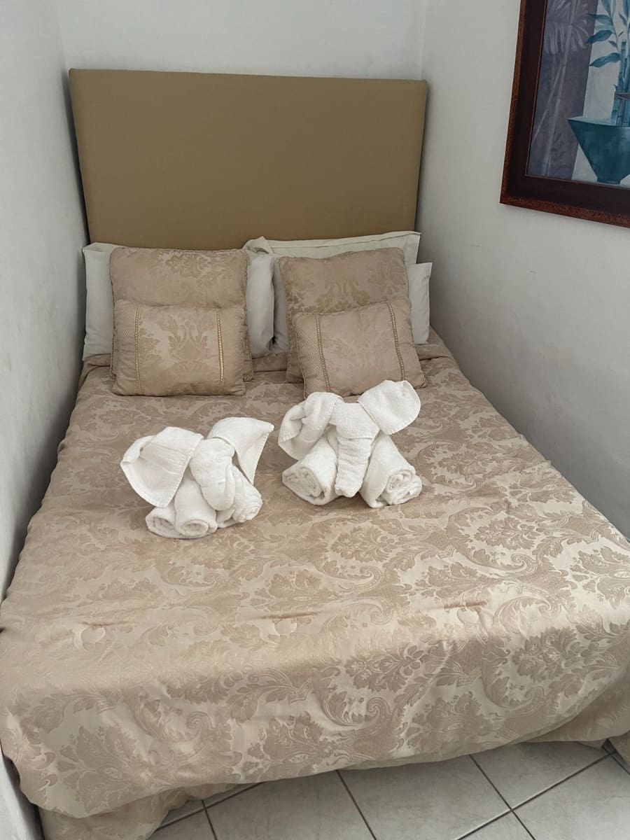 6 soveværelse Villa til salg i El Faro med swimmingpool - € 895.000 (Ref: 8420235)