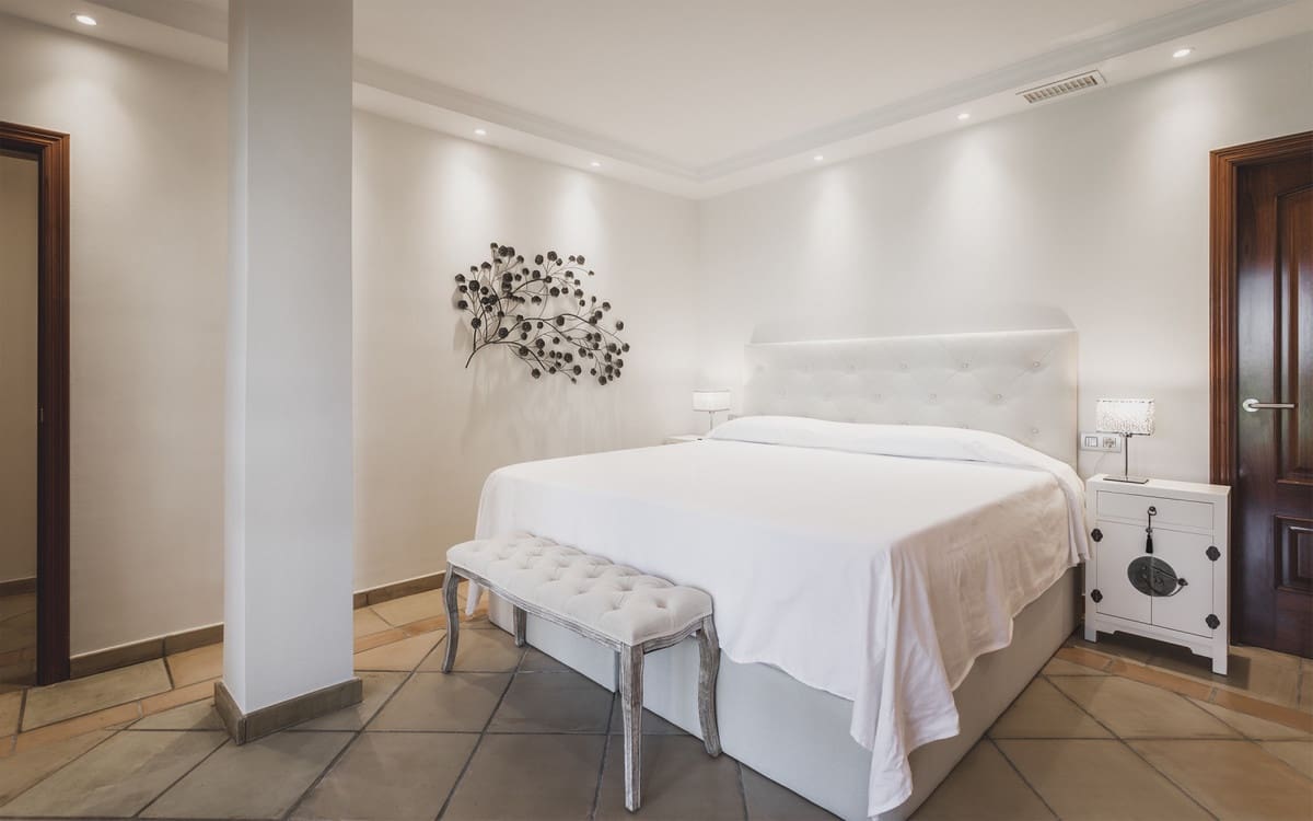 7 quarto Moradia para venda em Estepona com piscina garagem - 2 900 000 € (Ref: 8428086)