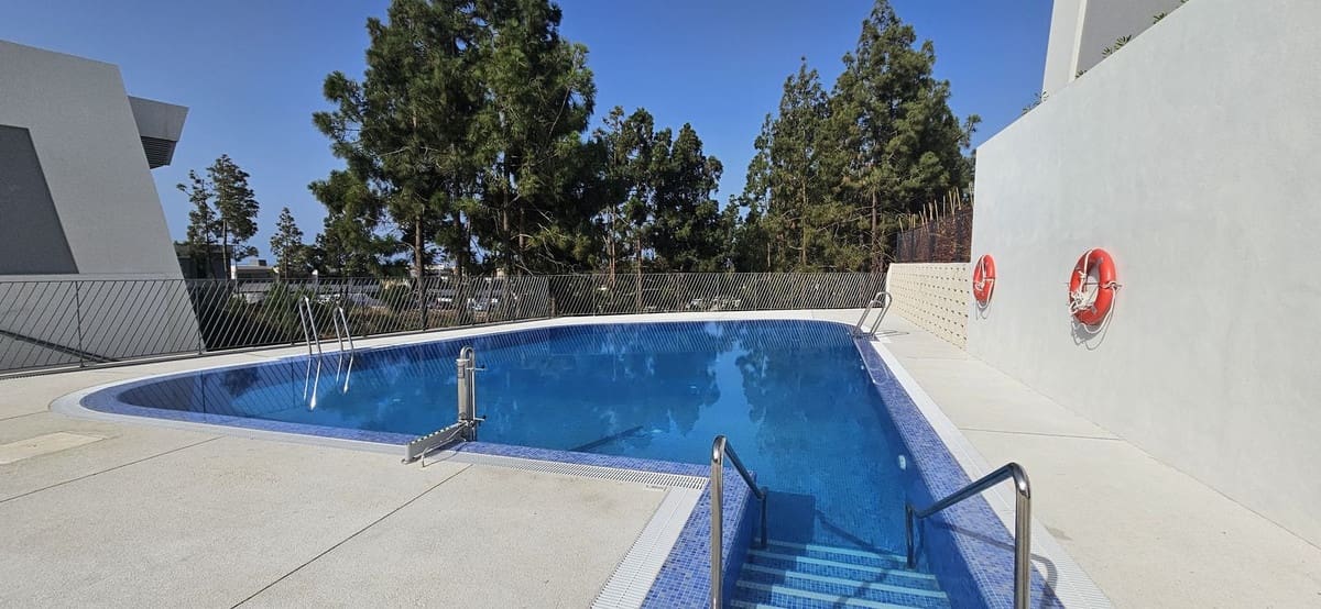 3 soverom Hus til salgs i El Chaparral med svømmebasseng garasje - € 695 000 (Ref: 8451392)