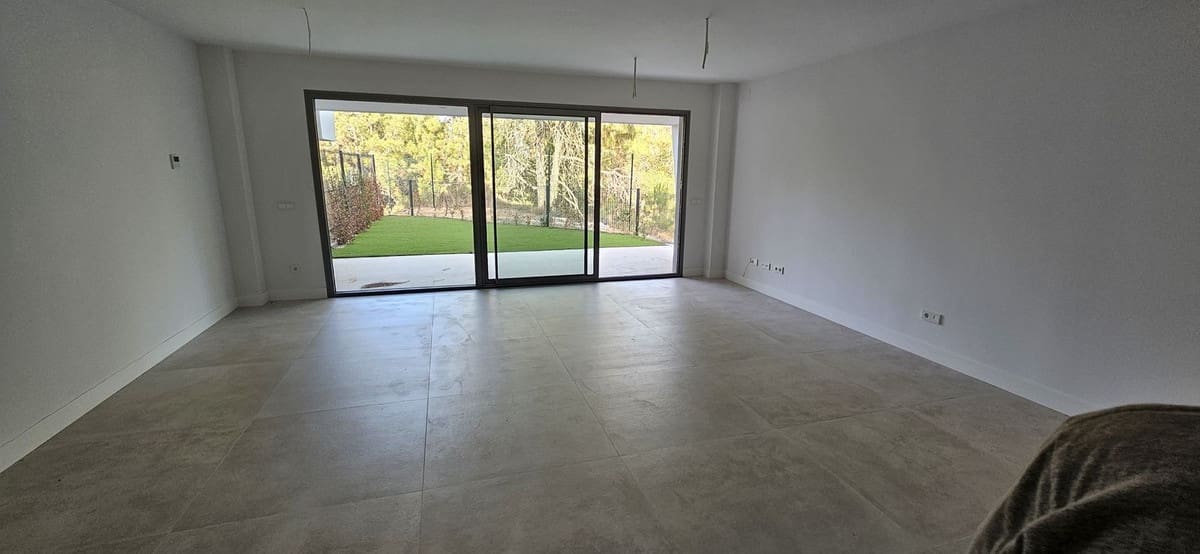 3 soverom Hus til salgs i El Chaparral med svømmebasseng garasje - € 695 000 (Ref: 8451392)