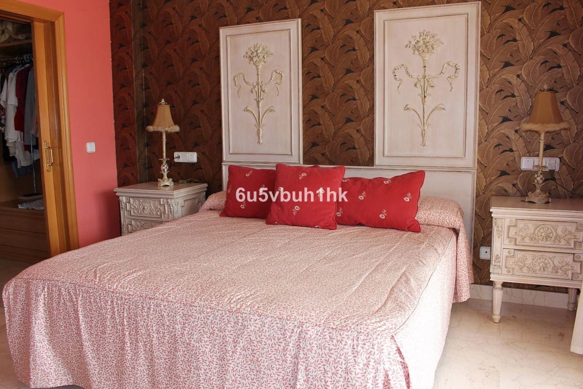 3 bedroom Apartment for sale in Manilva with pool - € 749,000 (Ref: 8461240)