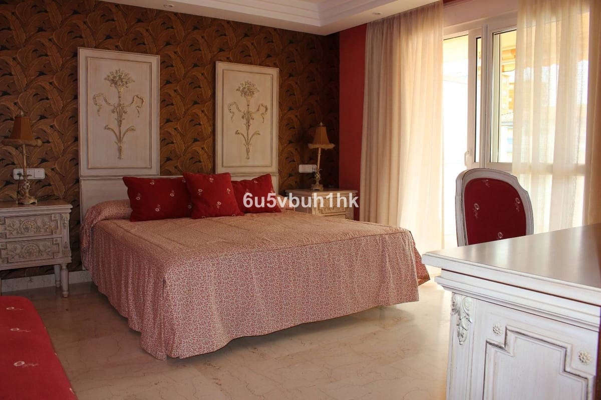 3 bedroom Apartment for sale in Manilva with pool - € 749,000 (Ref: 8461240)