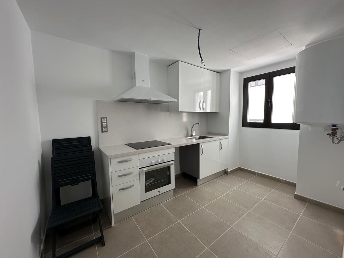 3 chambre Penthouse à vendre à Estepona avec piscine garage - 525 000 € (Ref: 8471773)