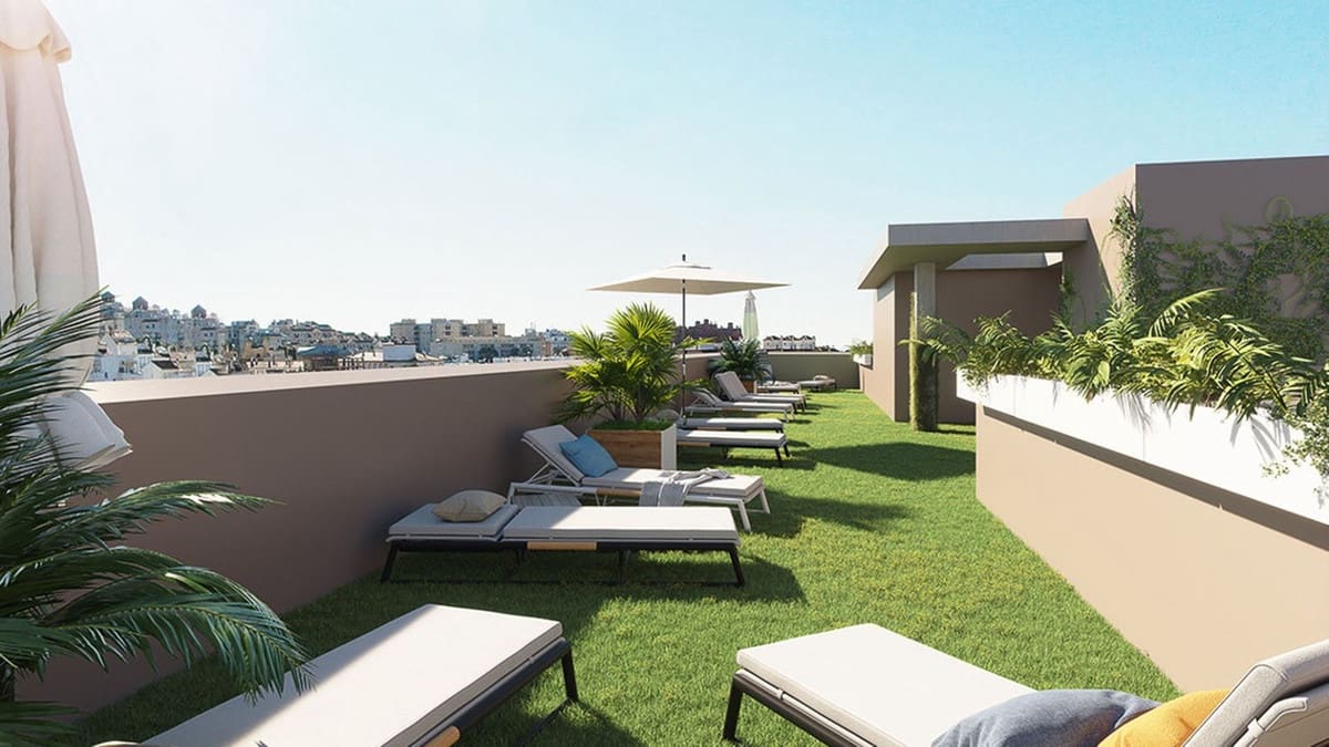 3 chambre Penthouse à vendre à Estepona avec piscine garage - 525 000 € (Ref: 8471773)