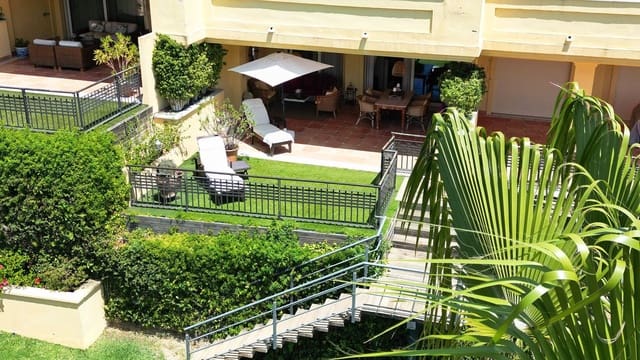 2 makuuhuone Huoneisto myytävänä paikassa Sierra Blanca, Marbella mukana uima-altaan 
autotalli - 750 000 € (Ref: 8474343)