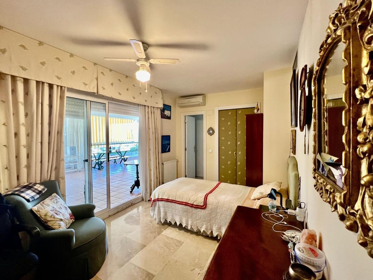 4 soveværelse Lejlighed til salg i Guadalmina med swimmingpool garage - € 899.000 (Ref: 8480279)