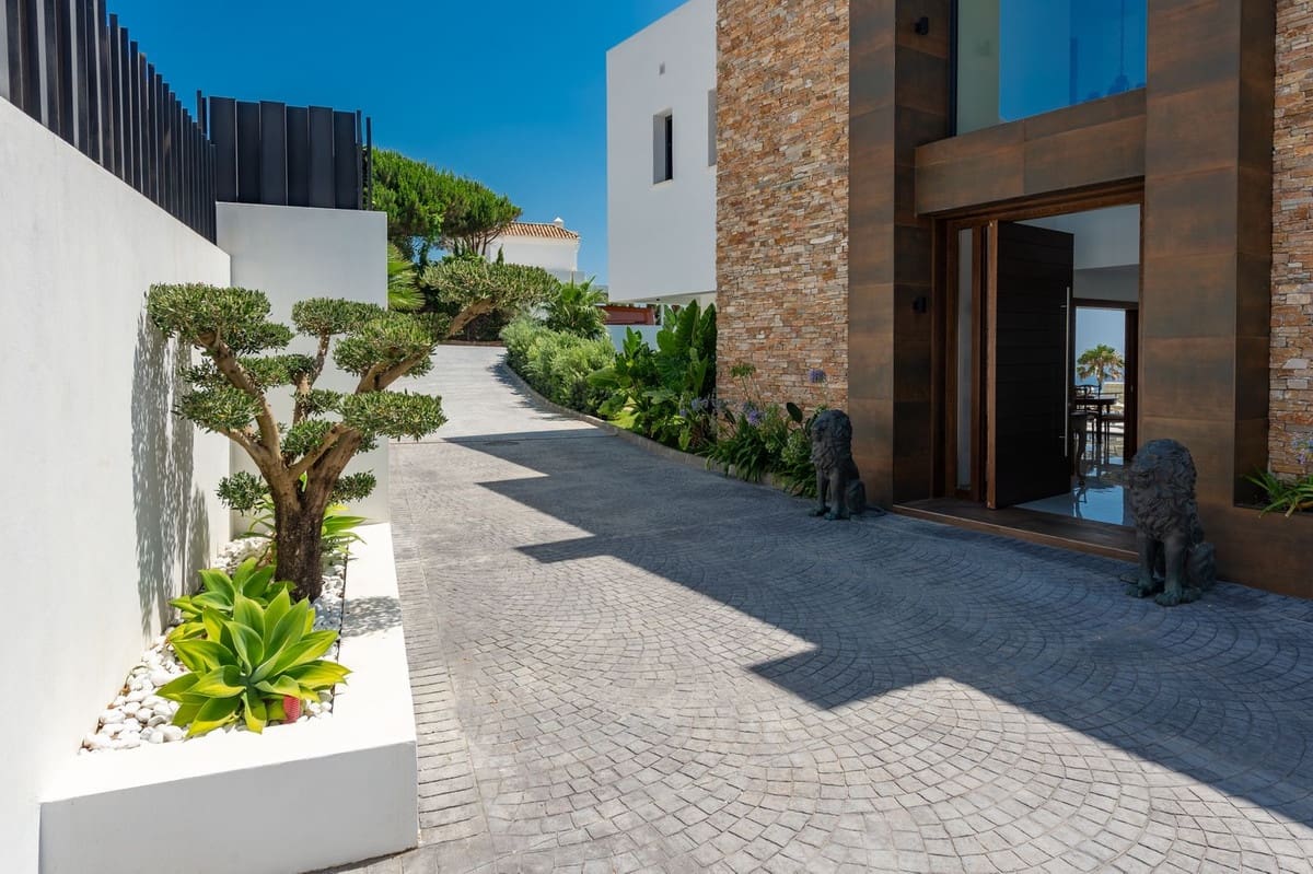 4 soveværelse Villa til salg i Manilva med swimmingpool garage - € 3.450.000 (Ref: 8488291)