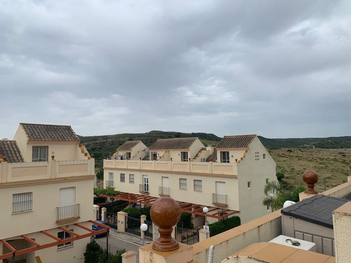 4 soveværelse Byhus til salg i Manilva med swimmingpool garage - € 320.000 (Ref: 8488292)