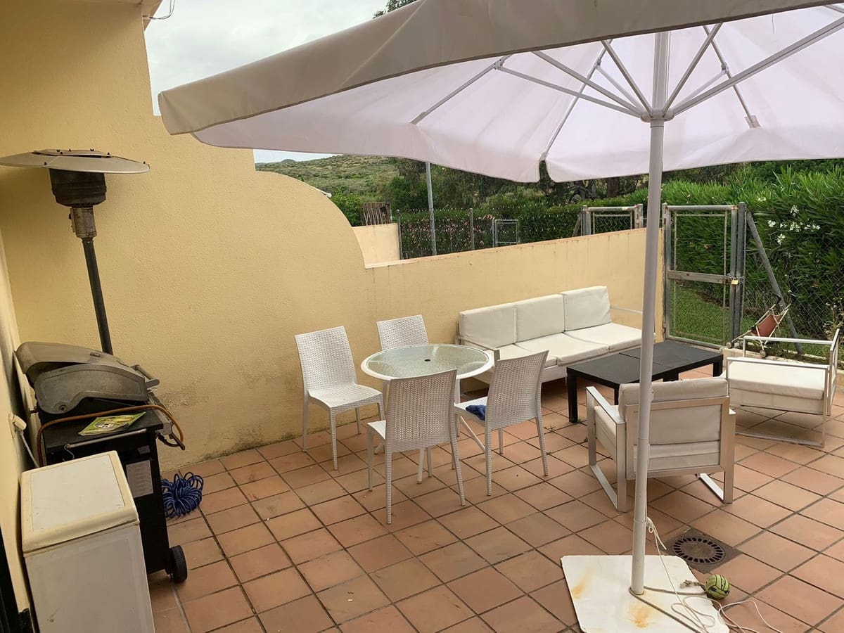 4 soveværelse Byhus til salg i Manilva med swimmingpool garage - € 320.000 (Ref: 8488292)