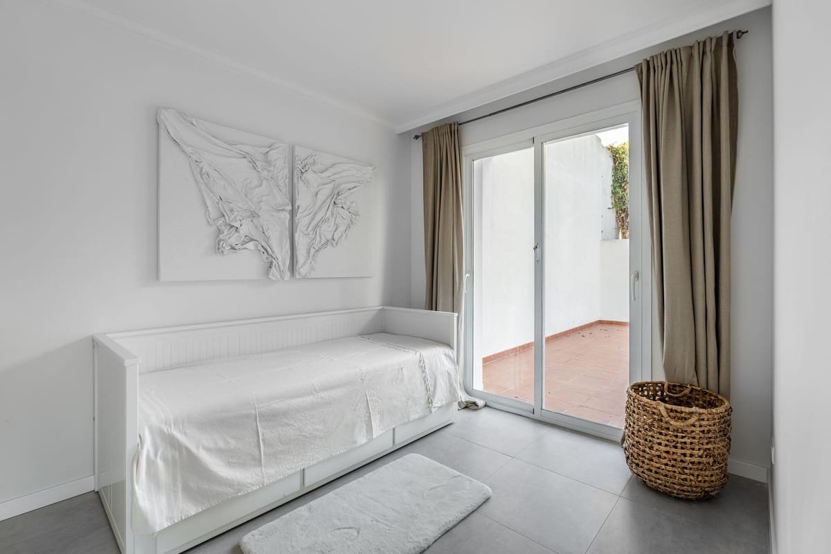 3 chambre Villa/Maison à vendre à Estepona avec piscine garage - 799 000 € (Ref: 8494474)