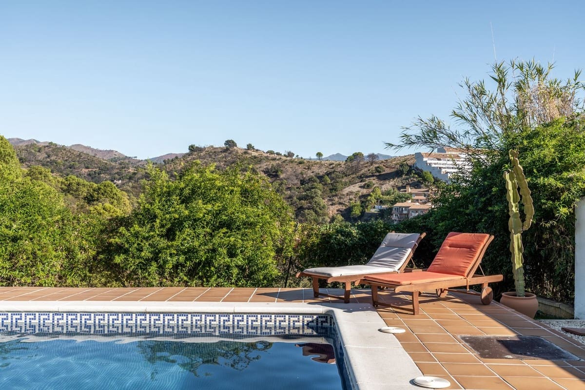 3 chambre Villa/Maison à vendre à Estepona avec piscine garage - 799 000 € (Ref: 8494474)