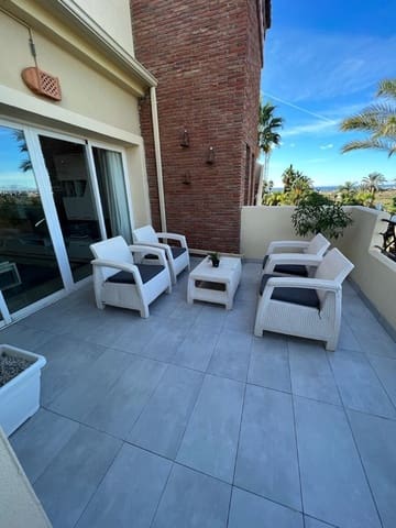 3 quarto Penthouse para venda em Estepona com piscina garagem - 595 000 € (Ref: 8501242)