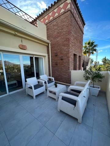 3 quarto Penthouse para venda em Estepona com piscina garagem - 595 000 € (Ref: 8501242)